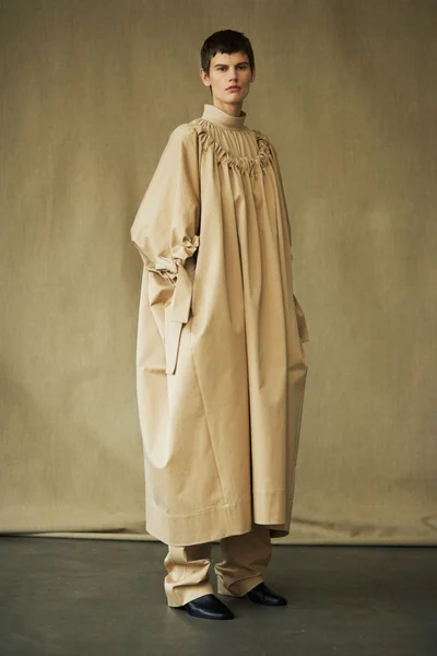 Look 7
